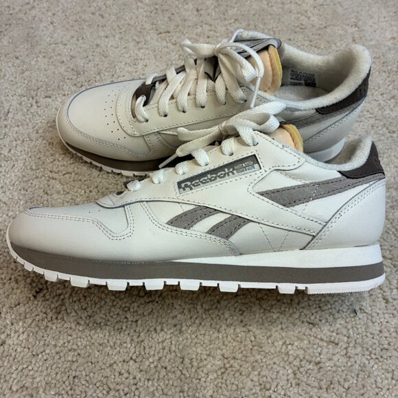 NWOT, Reebok White Brown Women's Sneaker Size 7 - Picture 4 of 14